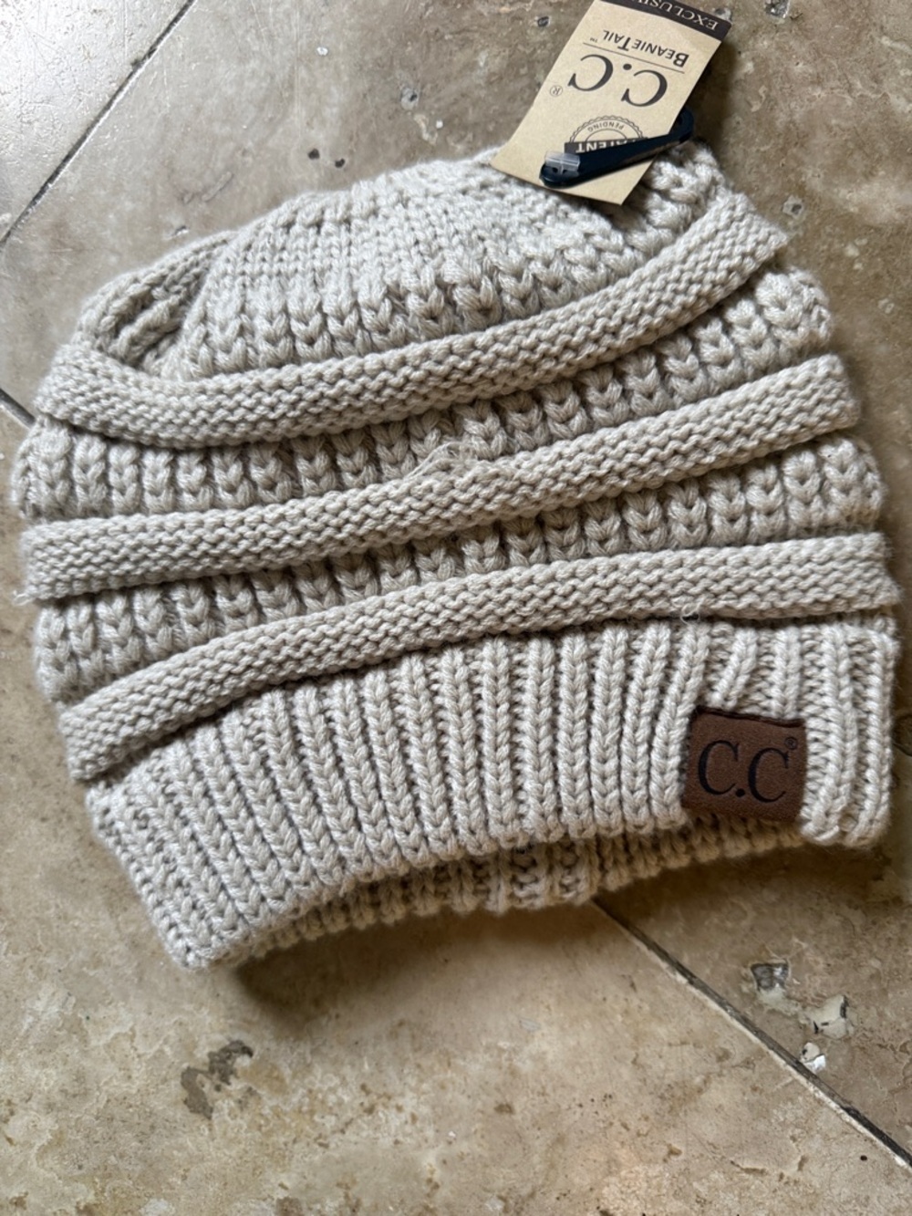 CC BEANIE TAIL ladies, hat, brand new, never worn NWT
